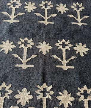 Handwoven Charcoal Wool Jute Kilim Rug, Modern Tribal Flatweave Area Rug, Handmade Scandinavian Boho Dhurrie Carpet with Fringe