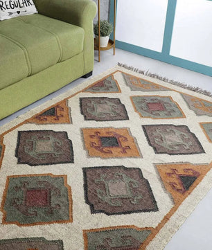 Handwoven Wool Jute Kilim Area Rug – Cream Geometric Southwestern Tribal Flatweave Rug with Fringe