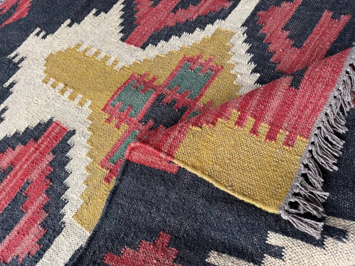Handwoven Black Southwestern Wool Jute Kilim Rug, Navajo Tribal Flatweave Area Rug, Boho Rustic Handmade Dhurrie Carpet with Fringe