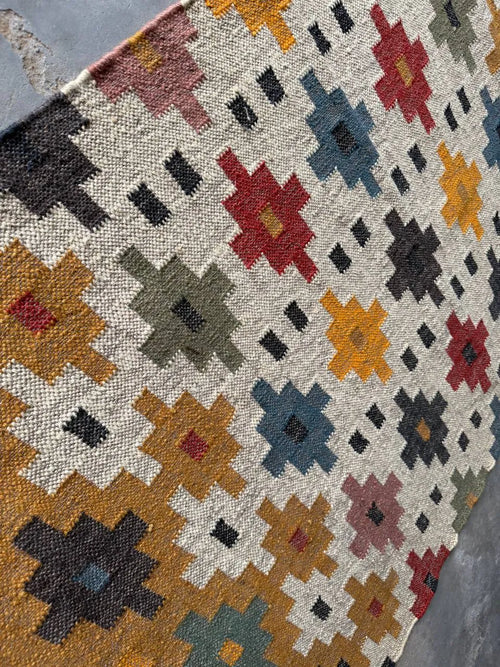 Handwoven Multicolor Wool Jute Kilim Rug, Boho Tribal Area Rug, Handmade Flatweave Dhurrie Carpet, Southwestern Geometric Rug with Fringe