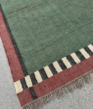 Handwoven Olive Green Wool Jute Kilim Rug, Handmade Flatweave Area Rug, Rustic Boho Dhurrie Carpet, Minimalist Natural Fiber Rug with Fringe
