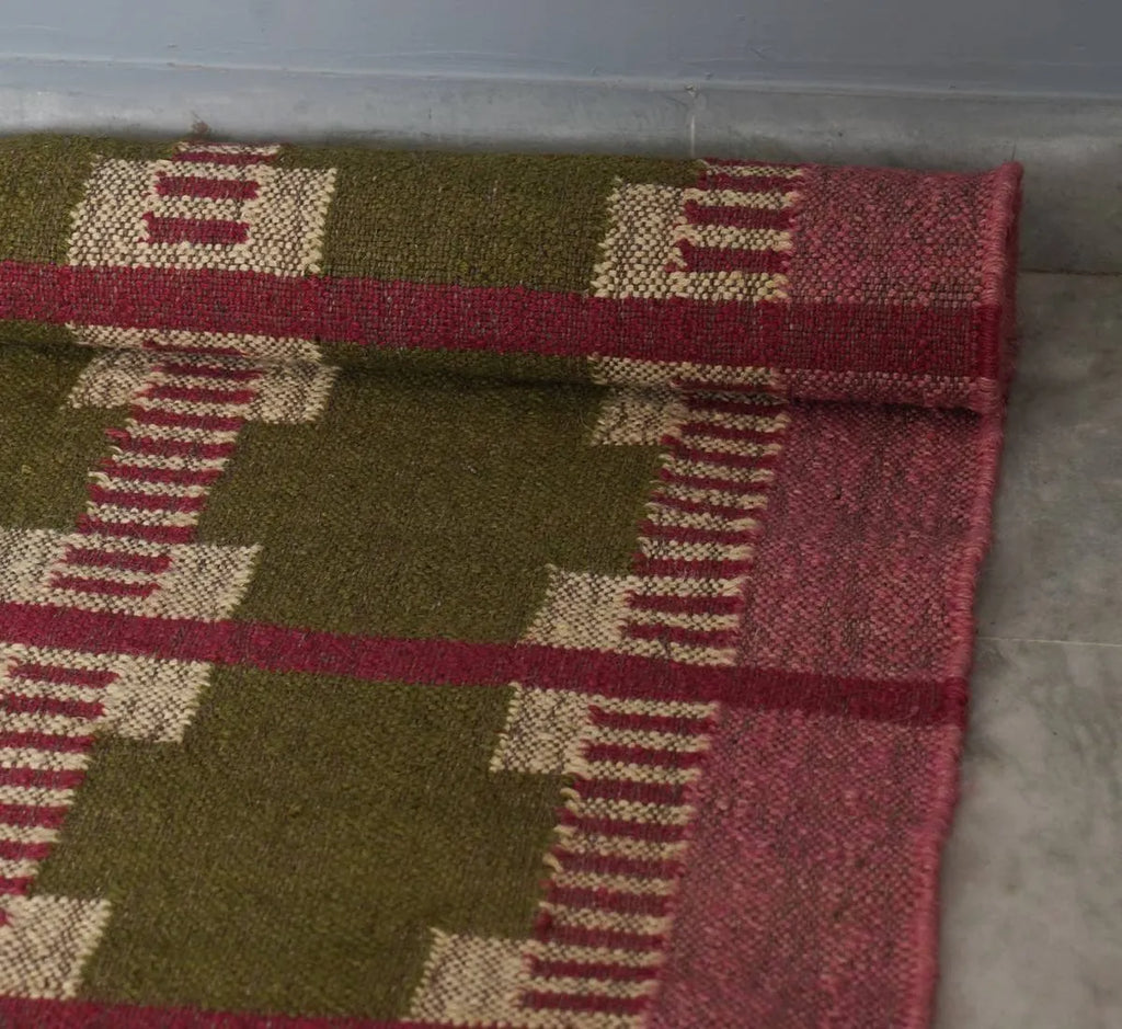Handwoven Olive Green Wool Jute Kilim Rug | Modern Tribal Flatweave Area Rug with Geometric Grid Pattern for Living Room
