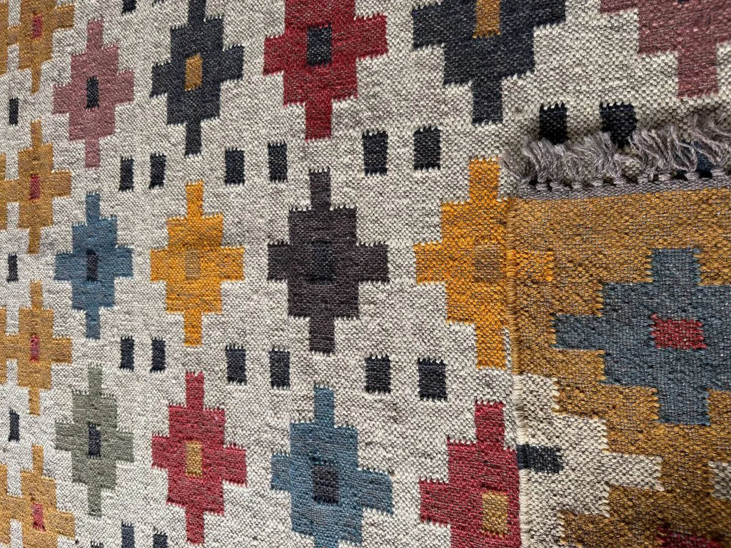 Handwoven Multicolor Wool Jute Kilim Rug, Boho Tribal Area Rug, Handmade Flatweave Dhurrie Carpet, Southwestern Geometric Rug with Fringe