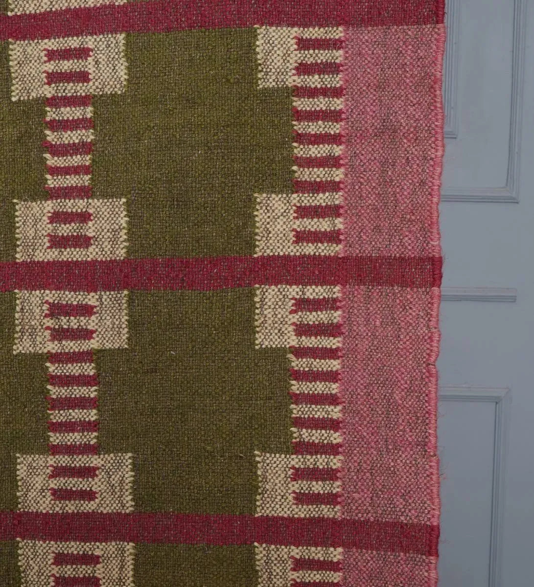 Handwoven Olive Green Wool Jute Kilim Rug | Modern Tribal Flatweave Area Rug with Geometric Grid Pattern for Living Room