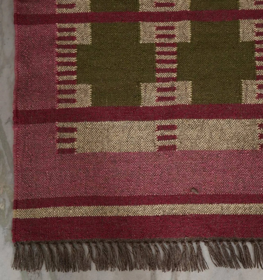Handwoven Olive Green Wool Jute Kilim Rug | Modern Tribal Flatweave Area Rug with Geometric Grid Pattern for Living Room
