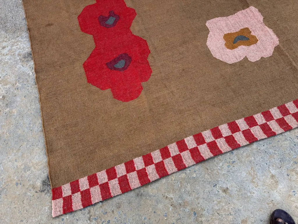 Botanical Folk-Art Kilim Dhurrie – Artisan-Woven Wool & Jute Floral Rug