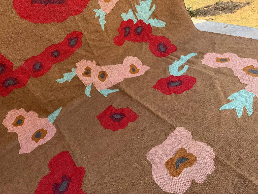 Botanical Folk-Art Kilim Dhurrie – Artisan-Woven Wool & Jute Floral Rug