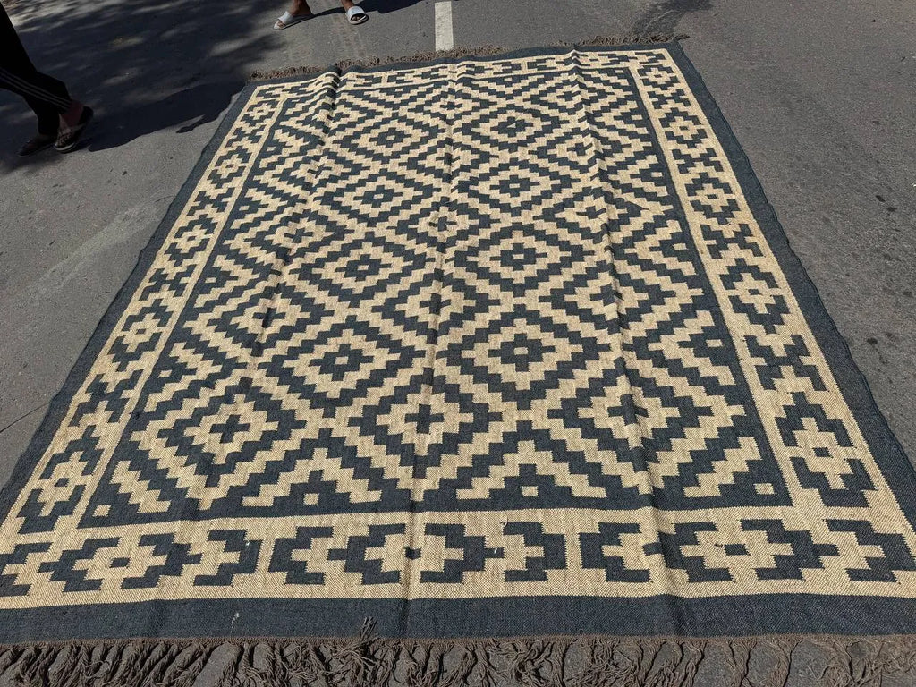 Handwoven Black Beige Aztec Kilim Rug | Handmade Wool Jute Tribal Flatweave Area Rug for Living Room, Bedroom & Farmhouse Decor