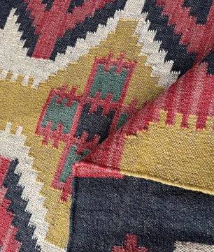 Handwoven Black Southwestern Wool Jute Kilim Rug, Navajo Tribal Flatweave Area Rug, Boho Rustic Handmade Dhurrie Carpet with Fringe
