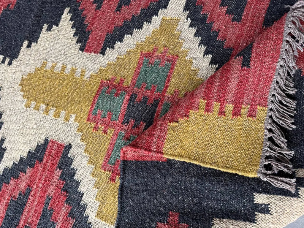 Handwoven Black Southwestern Wool Jute Kilim Rug, Navajo Tribal Flatweave Area Rug, Boho Rustic Handmade Dhurrie Carpet with Fringe