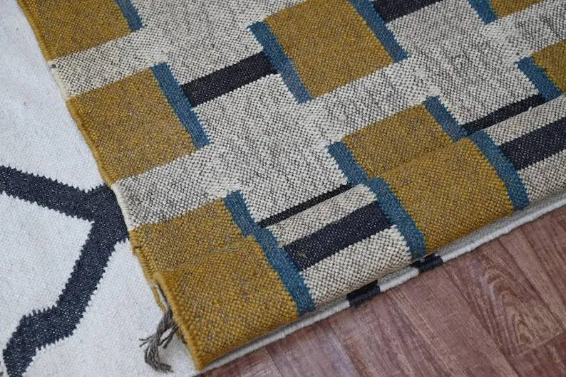 Handmade Wool & Jute Kilim Runner – Mustard Square Design
