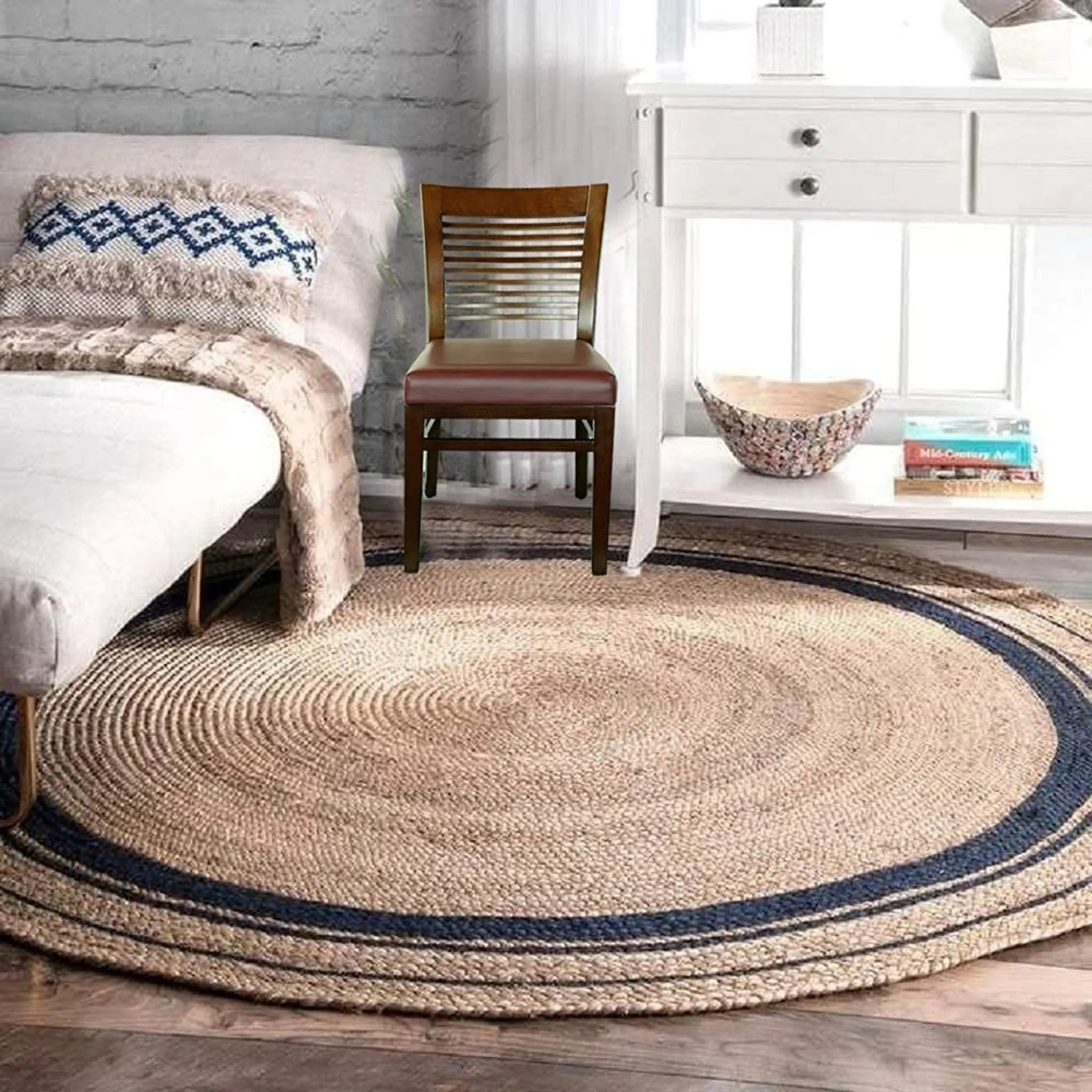 Natural Braided Circle Rug with Navy Rings – Artisan-Made Jute Floor Rug