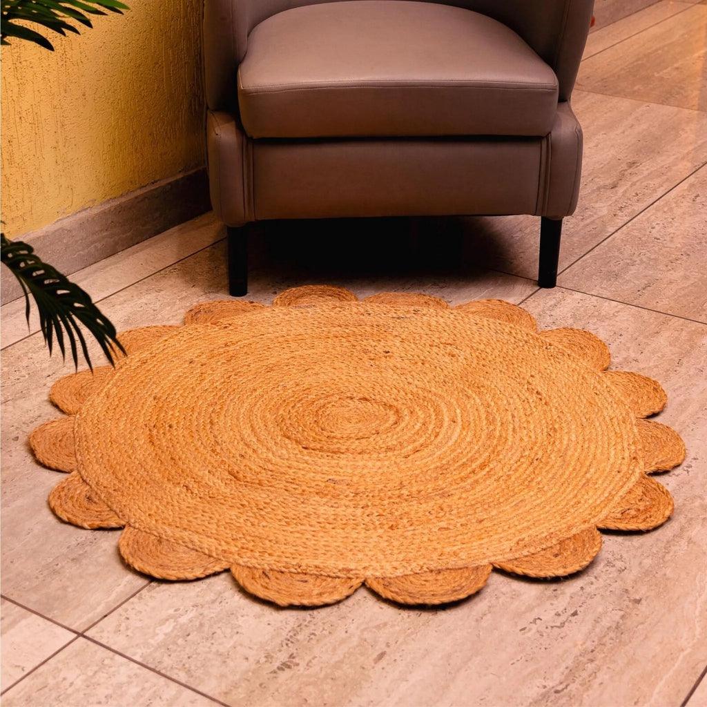 Golden Jute Petal Rug – Hand-Braided Floral Circle Carpet for Natural Interiors