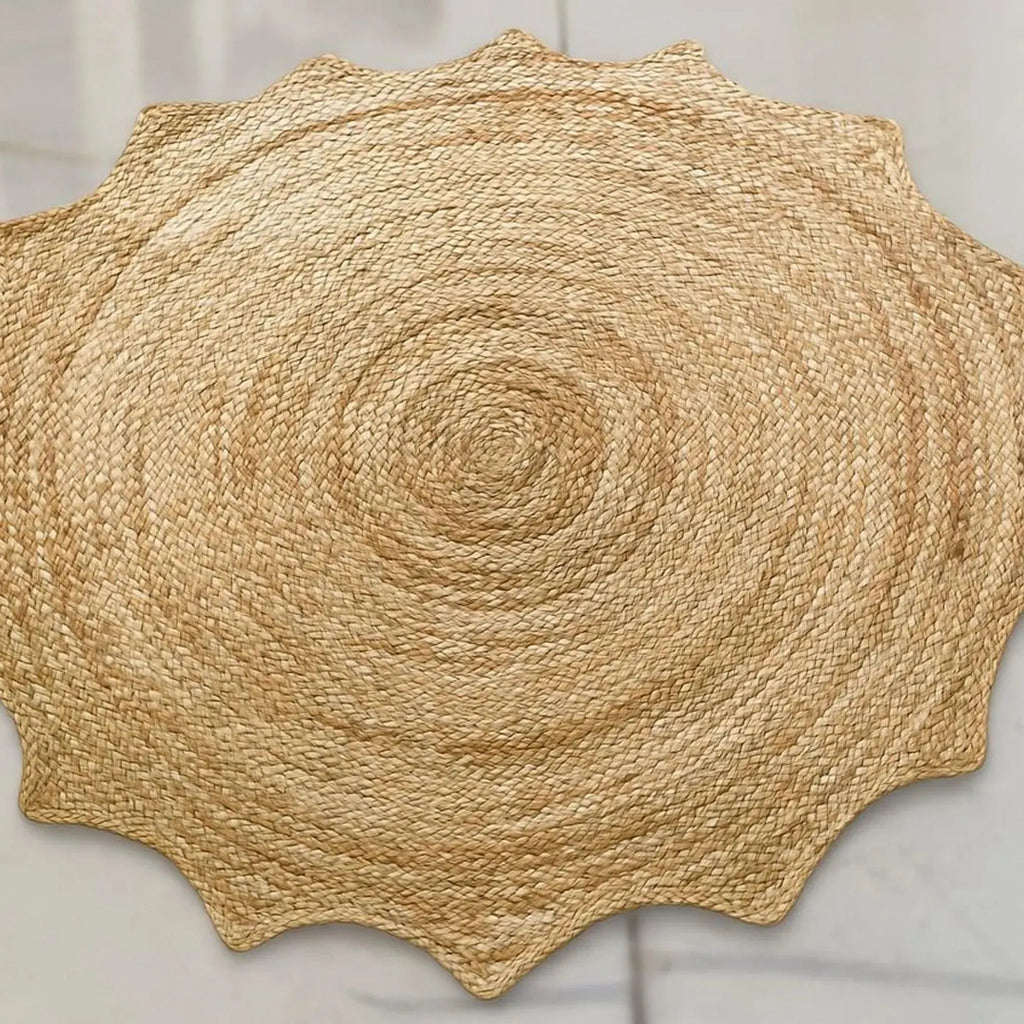 Natural Starburst Jute Carpet – Artisan-Braided Sun-Shaped Floor Rug