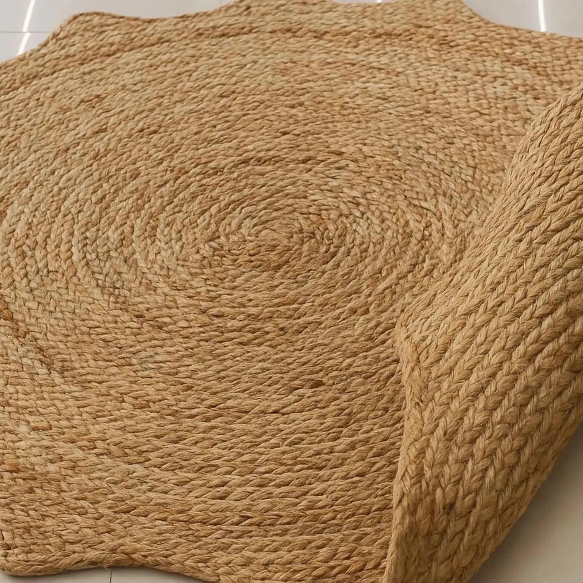 Natural Starburst Jute Carpet – Artisan-Braided Sun-Shaped Floor Rug