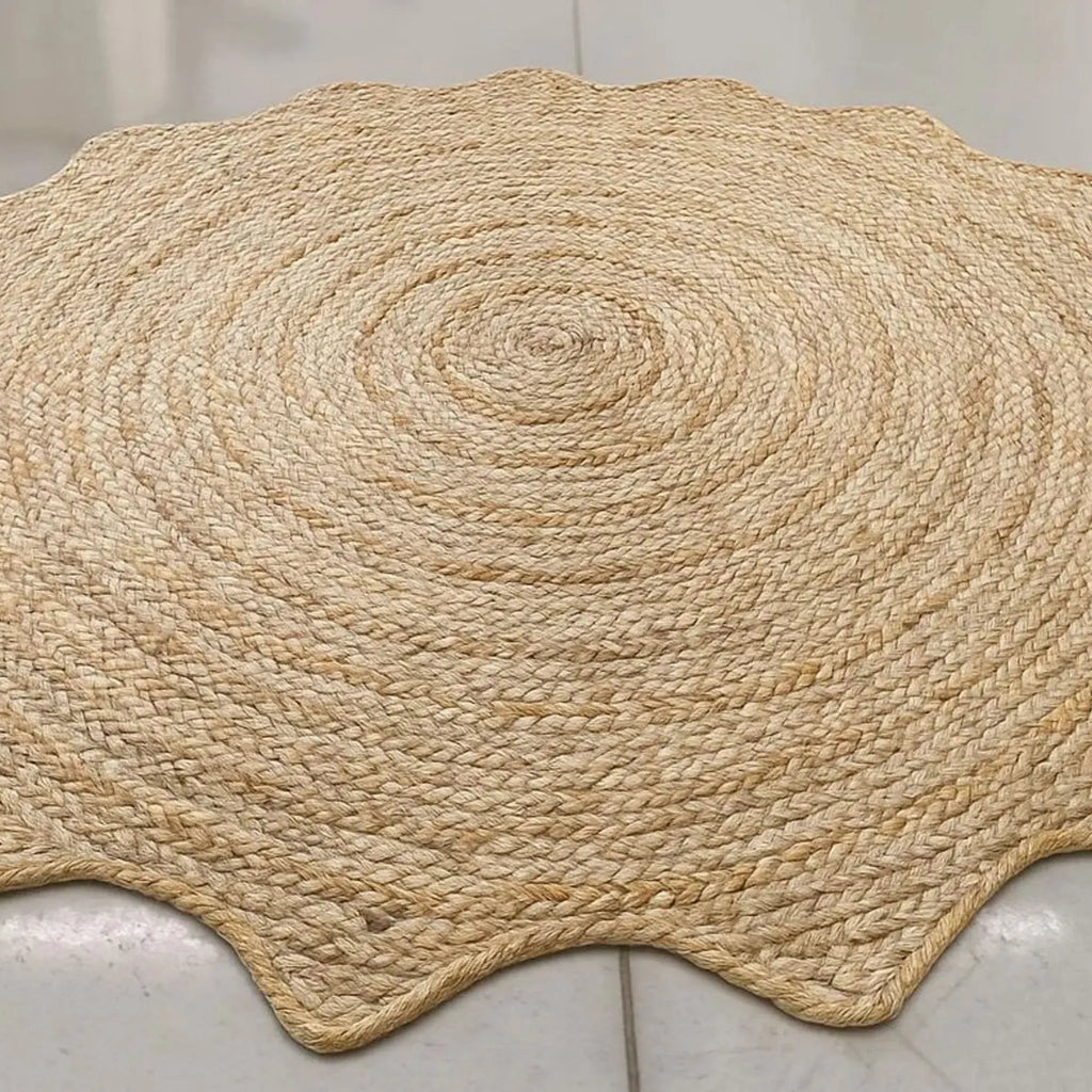 Natural Starburst Jute Carpet – Artisan-Braided Sun-Shaped Floor Rug