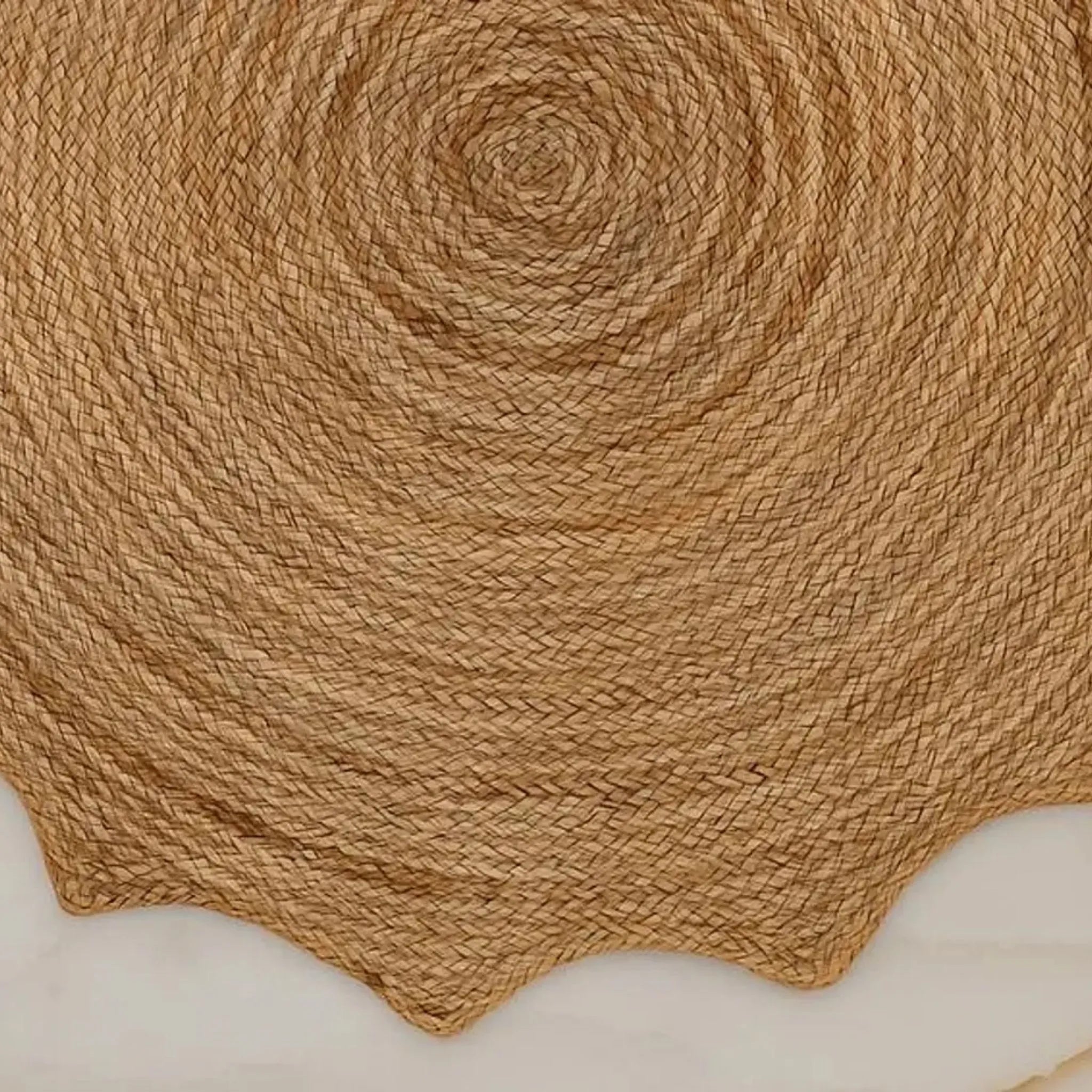 Natural Starburst Jute Carpet – Artisan-Braided Sun-Shaped Floor Rug