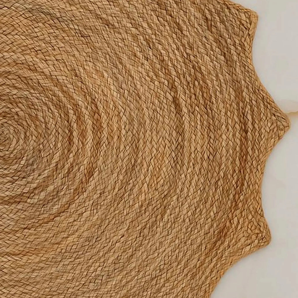 Natural Starburst Jute Carpet – Artisan-Braided Sun-Shaped Floor Rug