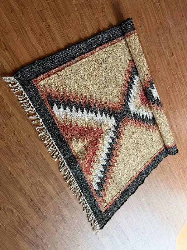 Desert Frame Kilim Dhurrie – Artisan-Woven Wool Jute Rug & Custom Runner
