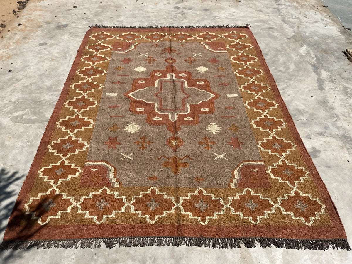 Earth Taupe Rosette-Border Dhurrie – Artisan-Woven Wool Jute Medallion Rug