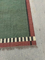 Houtskool Juweelkleurige Kilim Dhurrie – Handgeweefde Wol Jute Pronkmat