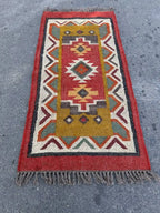 Maroon Volkskuns Kilim Tapytloper – Artisanaal-geweefde Wol Jute Mat, Volgens Maat Gemaak