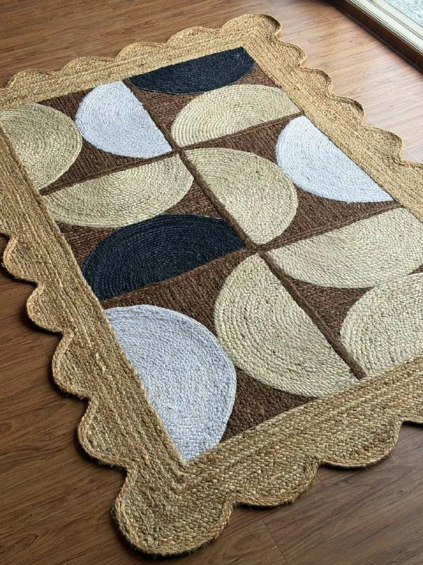 Natural Jute Scallop Rug – Artisan-Braided Abstract Area Carpet