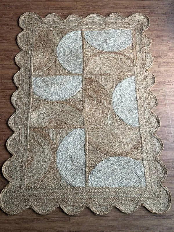 Ivory Scallop-Border Jute Carpet – Artisan-Braided Abstract Rug