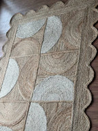 Ivory Scallop-Border Jute Carpet – Artisan-Braided Abstract Rug