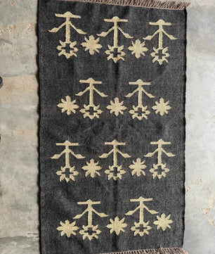 Handwoven Charcoal Wool Jute Kilim Rug, Modern Tribal Flatweave Area Rug, Handmade Scandinavian Boho Dhurrie Carpet with Fringe