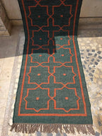 Maroon Volkskuns Kilim Tapytloper – Artisanaal-geweefde Wol Jute Mat, Volgens Maat Gemaak