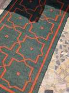 Maroon Volkskuns Kilim Tapytloper – Artisanaal-geweefde Wol Jute Mat, Volgens Maat Gemaak