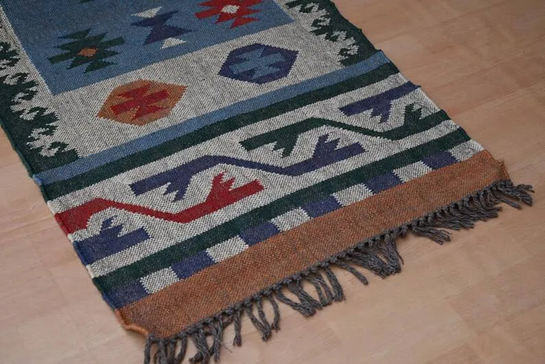 Maroon Volkskuns Kilim Tapytloper – Artisanaal-geweefde Wol Jute Mat, Volgens Maat Gemaak