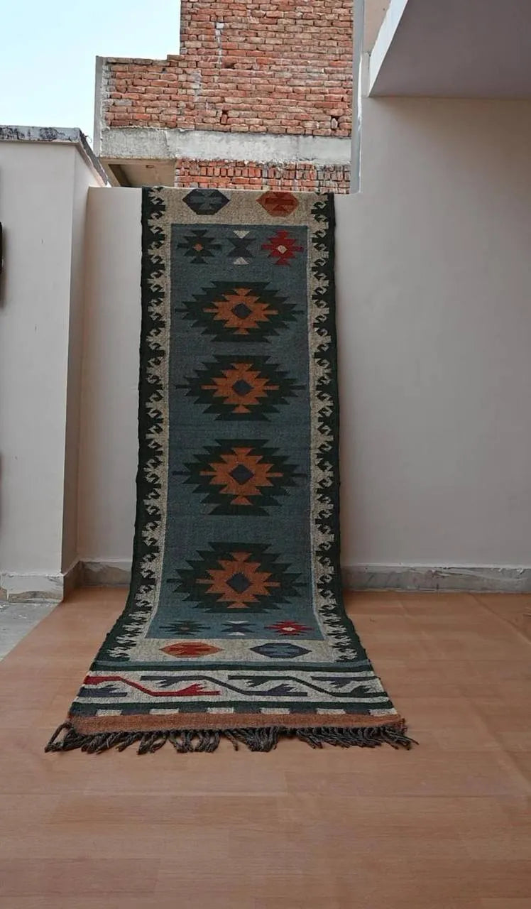 Maroon Volkskuns Kilim Tapytloper – Artisanaal-geweefde Wol Jute Mat, Volgens Maat Gemaak
