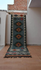Maroon Volkskuns Kilim Tapytloper – Artisanaal-geweefde Wol Jute Mat, Volgens Maat Gemaak