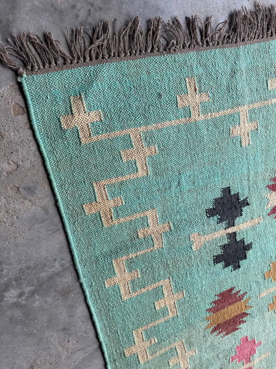 Handwoven Wool Jute Kilim Rug, Teal Tribal Area Rug, Handmade Flatweave Dhurrie Carpet, Boho Geometric Living Room Rug with Fringe