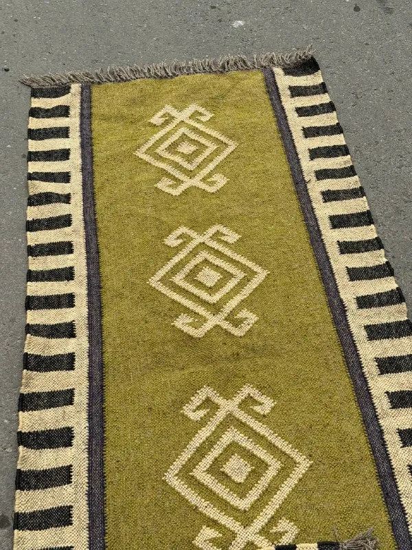 Maroon Volkskuns Kilim Tapytloper – Artisanaal-geweefde Wol Jute Mat, Volgens Maat Gemaak