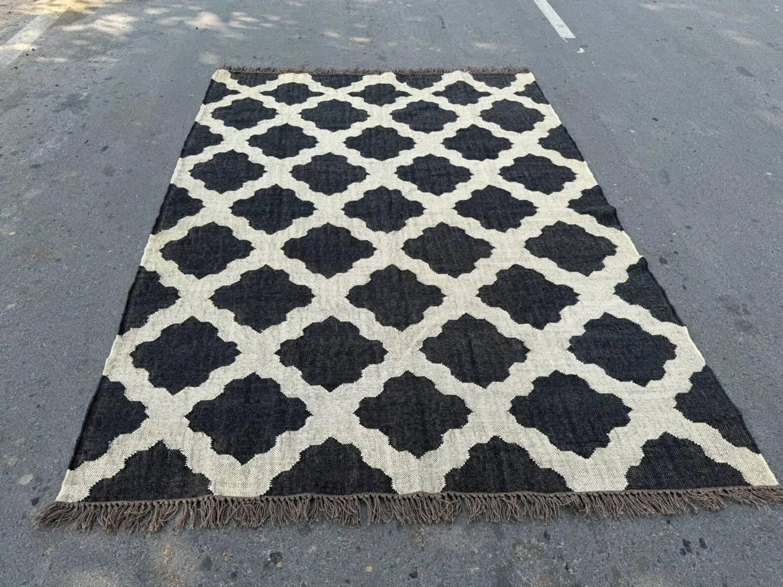 Minimalist Black Ivory Wool Jute Kilim Rug, Handmade Flatweave Area Rug, Scandinavian Farmhouse Carpet, Reversible Natural Fiber Rug