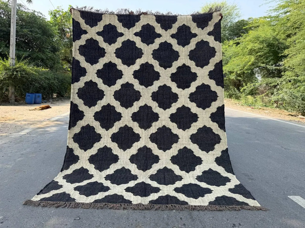 Minimalist Black Ivory Wool Jute Kilim Rug, Handmade Flatweave Area Rug, Scandinavian Farmhouse Carpet, Reversible Natural Fiber Rug
