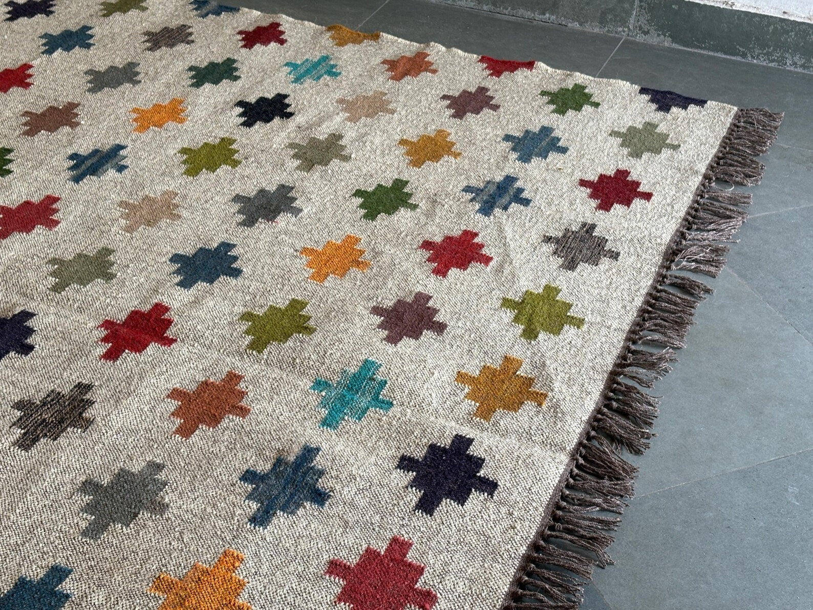Handwoven Multicolor Wool Jute Kilim Area Rug – Handmade Tribal Flatweave Dhurrie with Geometric Cross Pattern