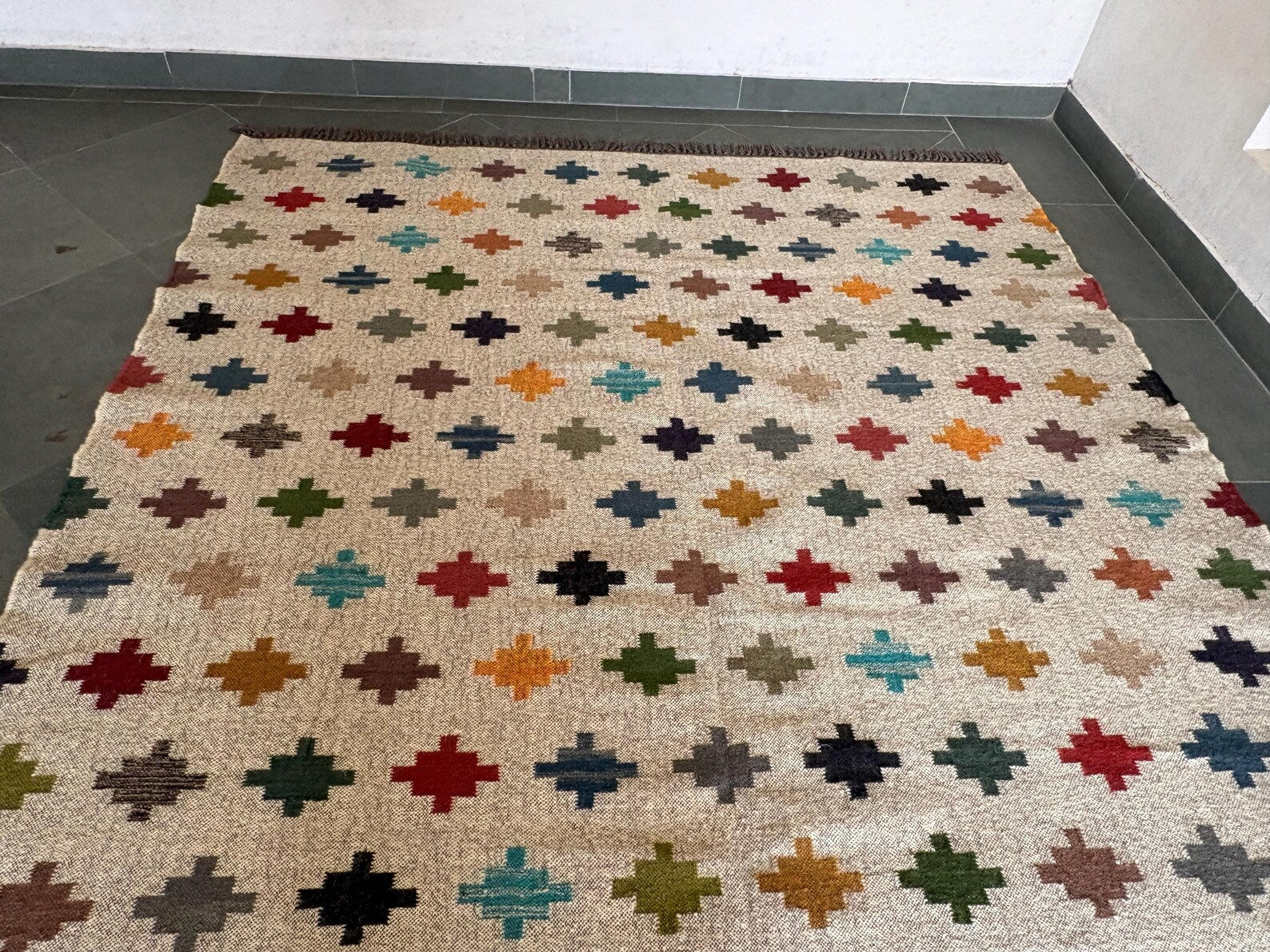 Handwoven Multicolor Wool Jute Kilim Area Rug – Handmade Tribal Flatweave Dhurrie with Geometric Cross Pattern