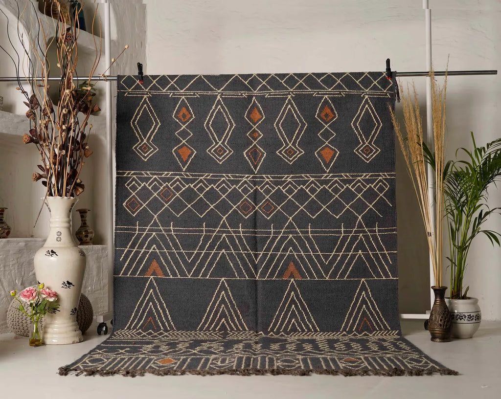 Graphite Linear Kilim Carpet – Artisan-Woven Wool Jute Rug, 8x10 & Custom Size