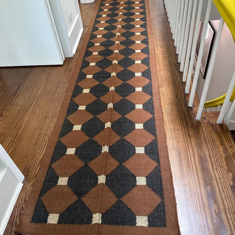 Charcoal Lattice Kilim Carpet Runner – Artisan-Woven Rust Diamond Rug, Made to Measure