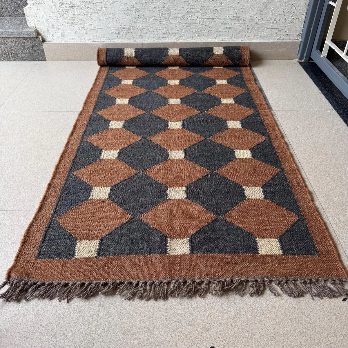 Charcoal Lattice Kilim Carpet Runner – Artisan-Woven Rust Diamond Rug, Made to Measure
