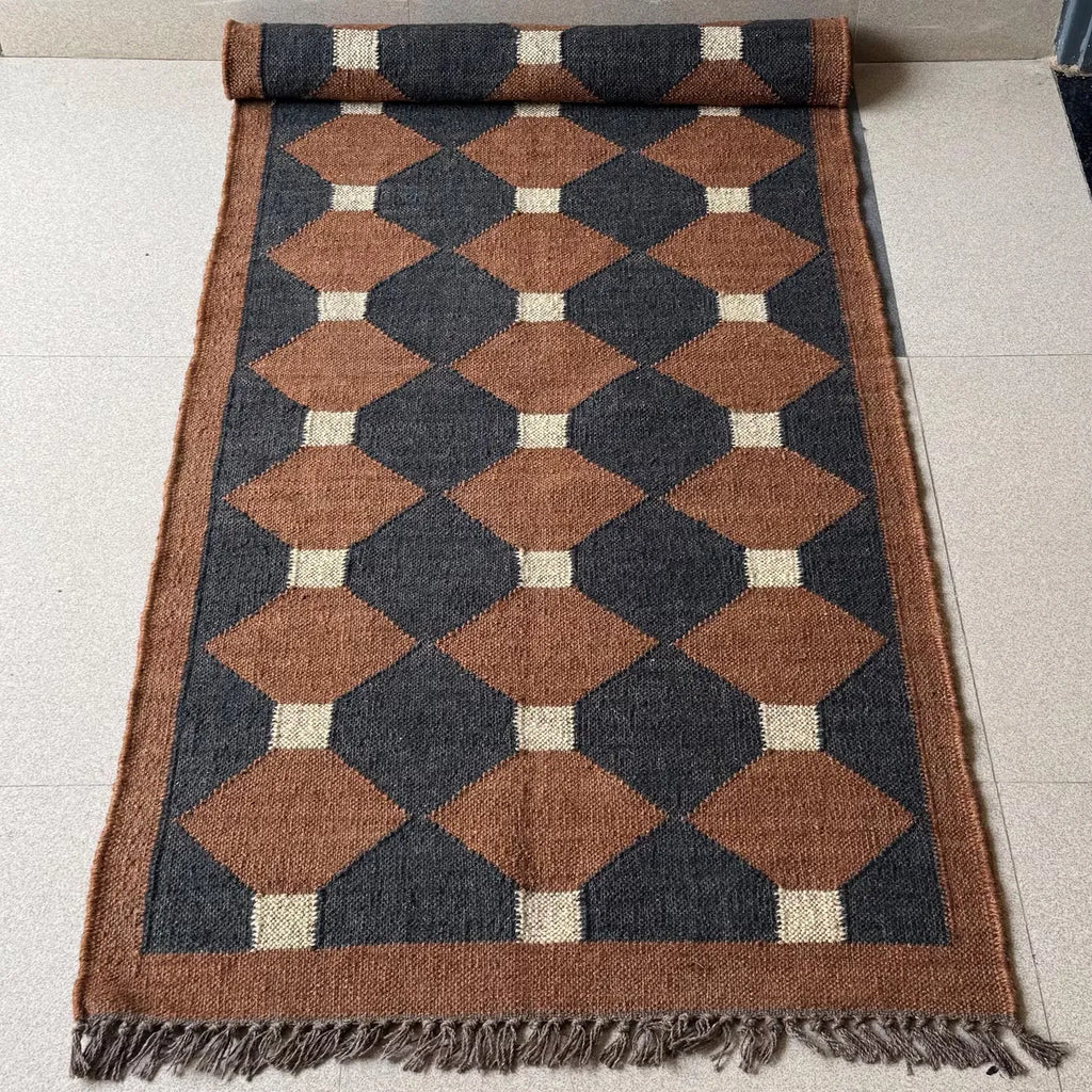 Charcoal Lattice Kilim Carpet Runner – Artisan-Woven Rust Diamond Rug, Made to Measure