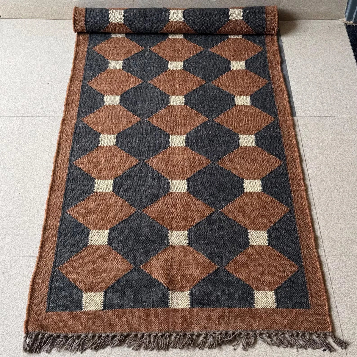 Charcoal Lattice Kilim Carpet Runner – Artisan-Woven Rust Diamond Rug, Made to Measure