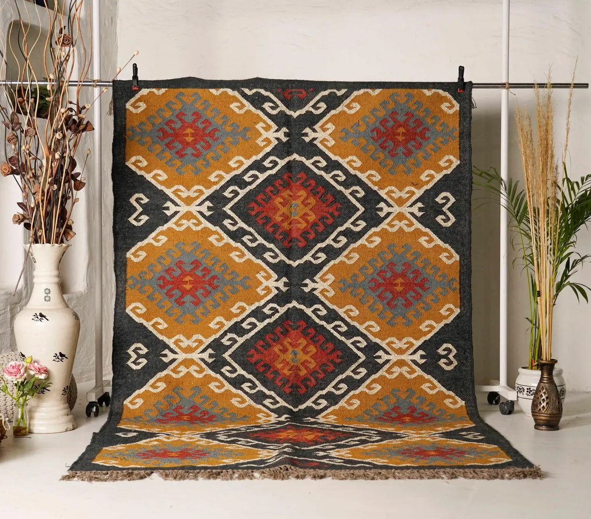 Charcoal Folk Medallion Kilim Dhurrie – Artisan-Woven Large Wool Jute Carpet