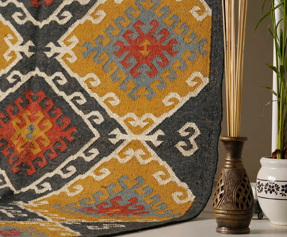Charcoal Folk Medallion Kilim Dhurrie – Artisan-Woven Large Wool Jute Carpet