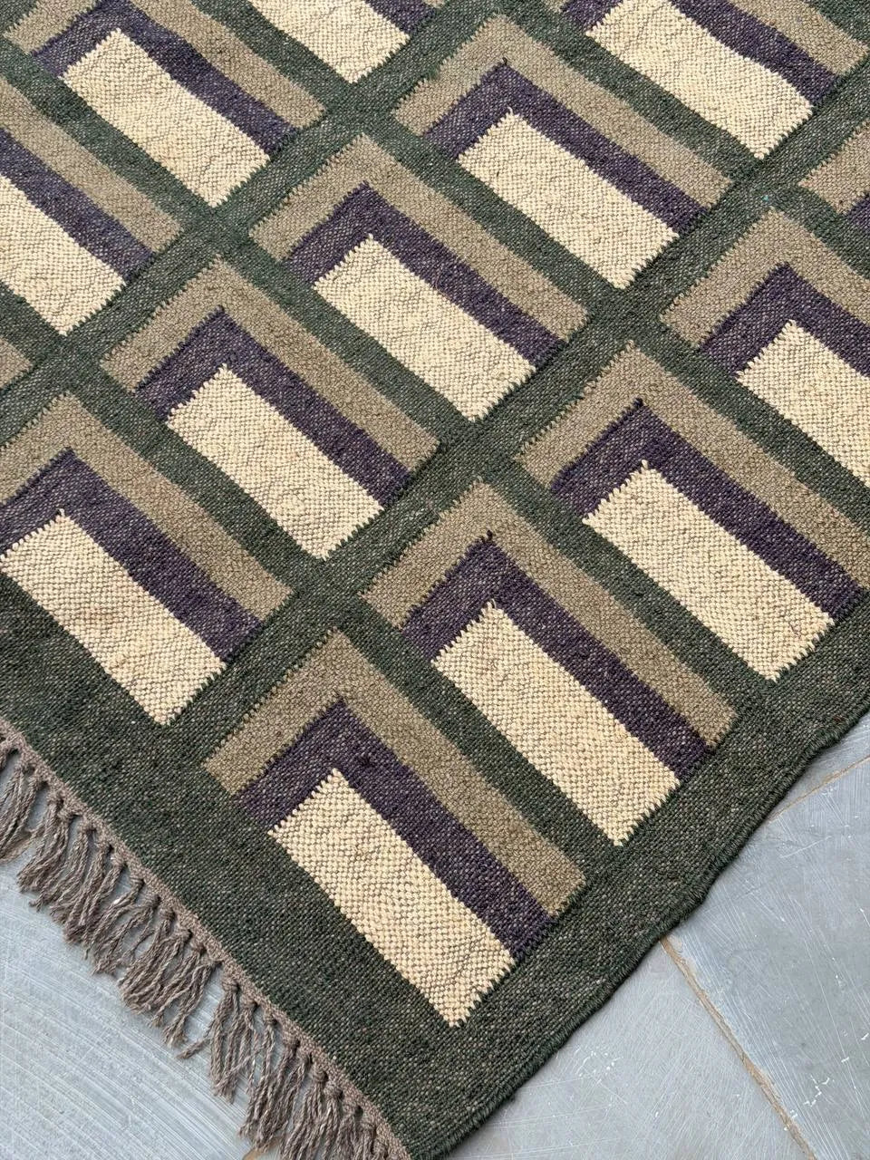 Maroon Volkskuns Kilim Tapytloper – Artisanaal-geweefde Wol Jute Mat, Volgens Maat Gemaak