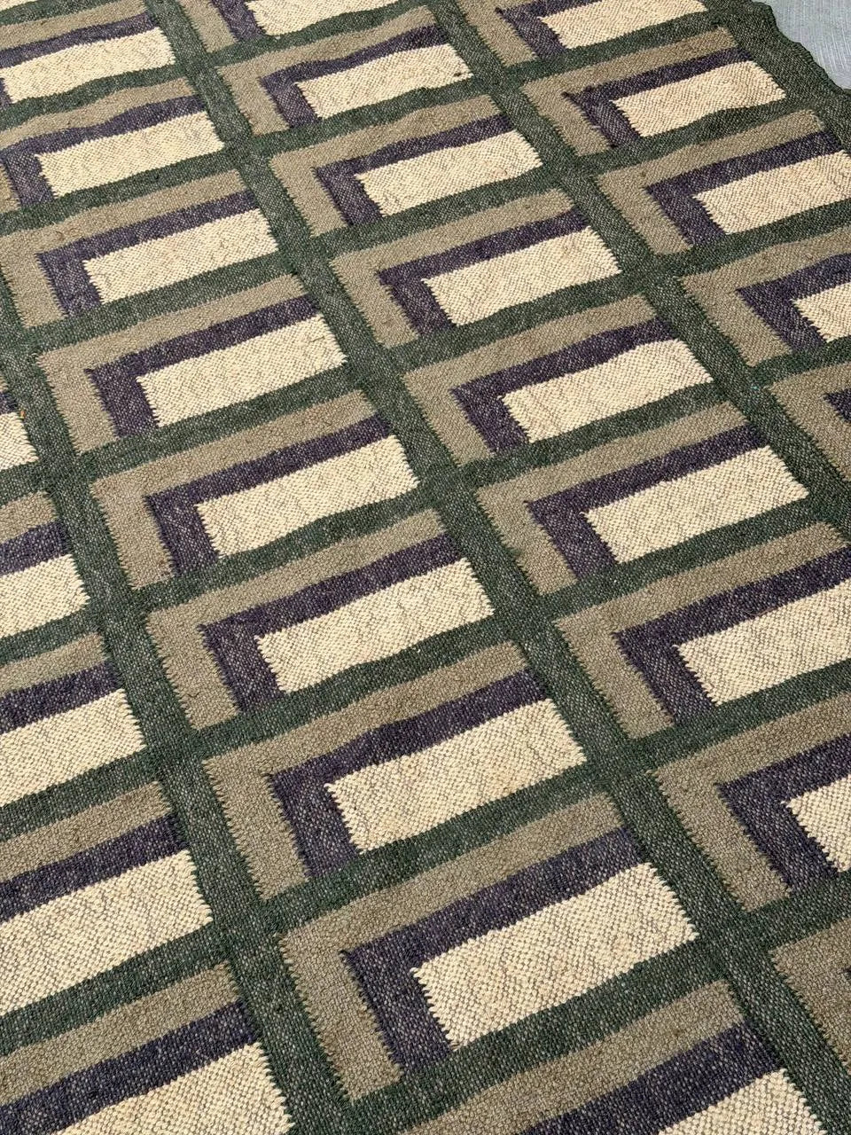 Moss Green Maze-Block Dhurrie Rug – Artisan-Woven Jute Wool Area Carpet